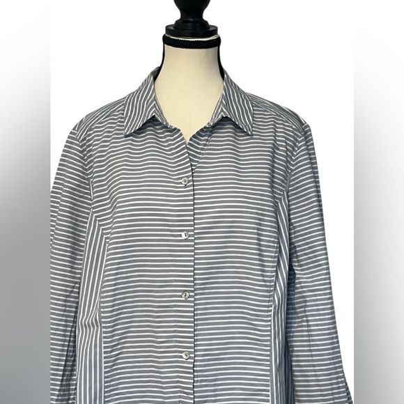 Chico’s Women’s size XL/16 Blue & White Striped button down long sleeve shirt - Picture 2 of 9